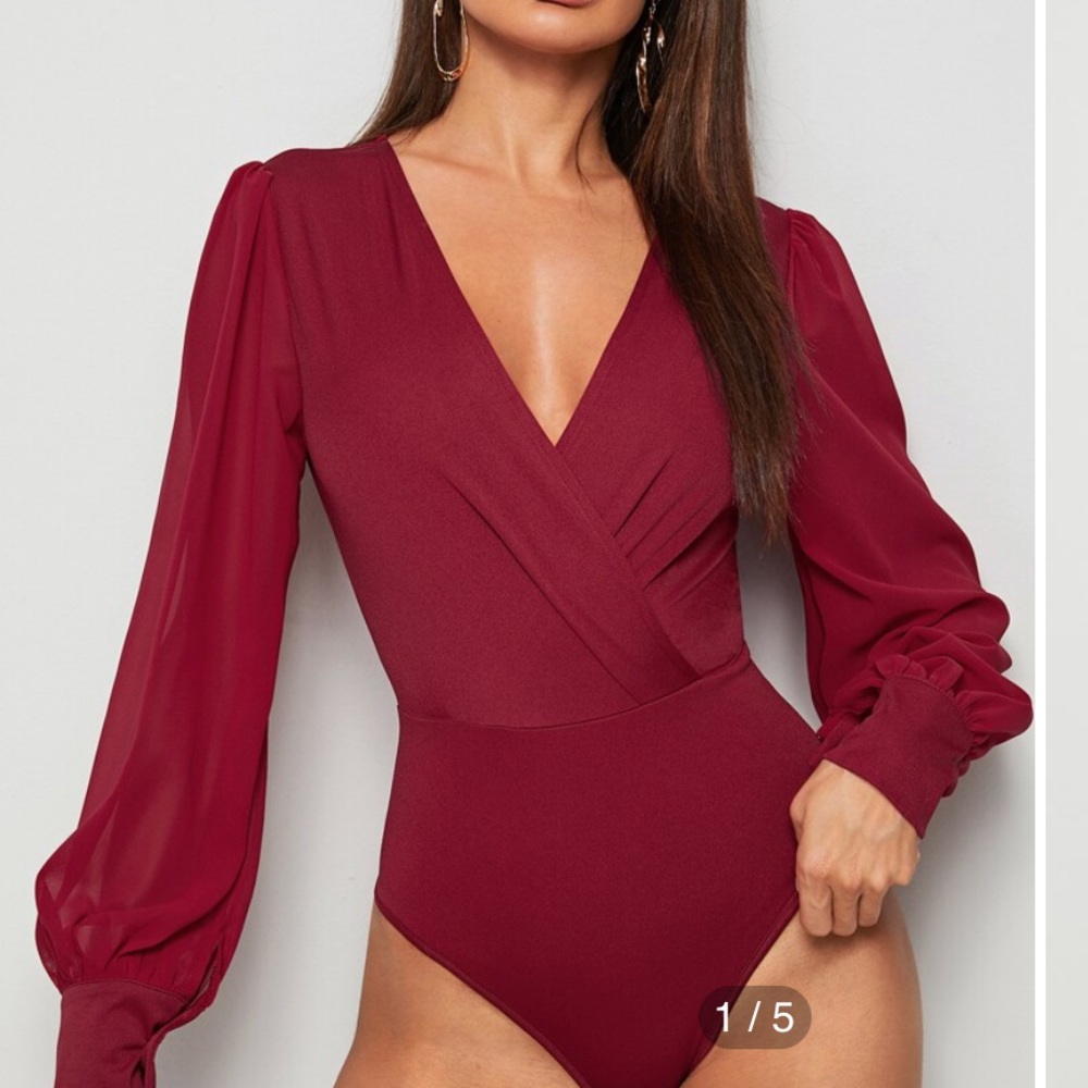 Medium-Burgundy long sleeve bodysuit!
